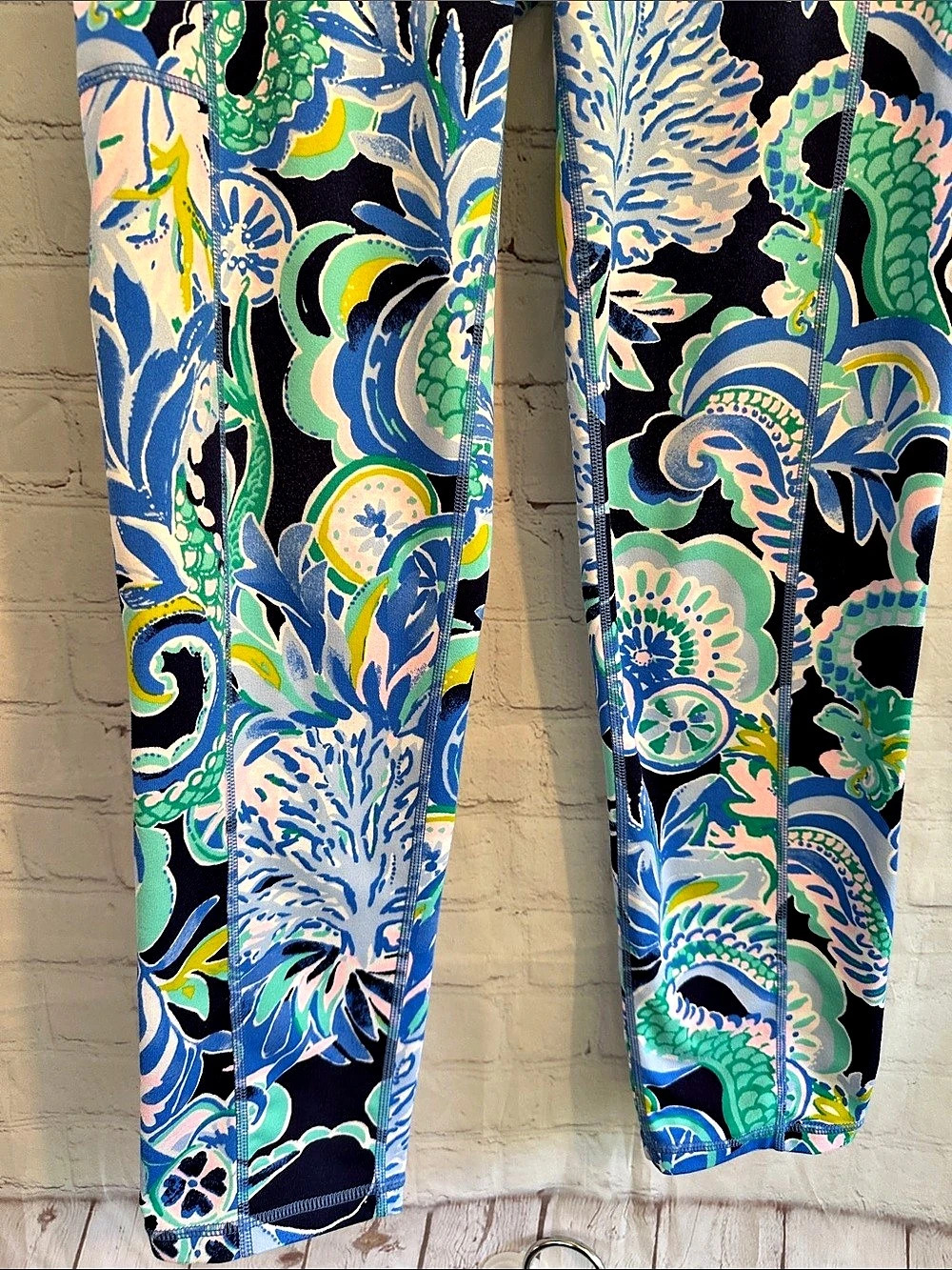 Lilly Pulitzer Luxletic Weekender High Rise Legging Weekender High Rise Floral - Picture 6 of 9